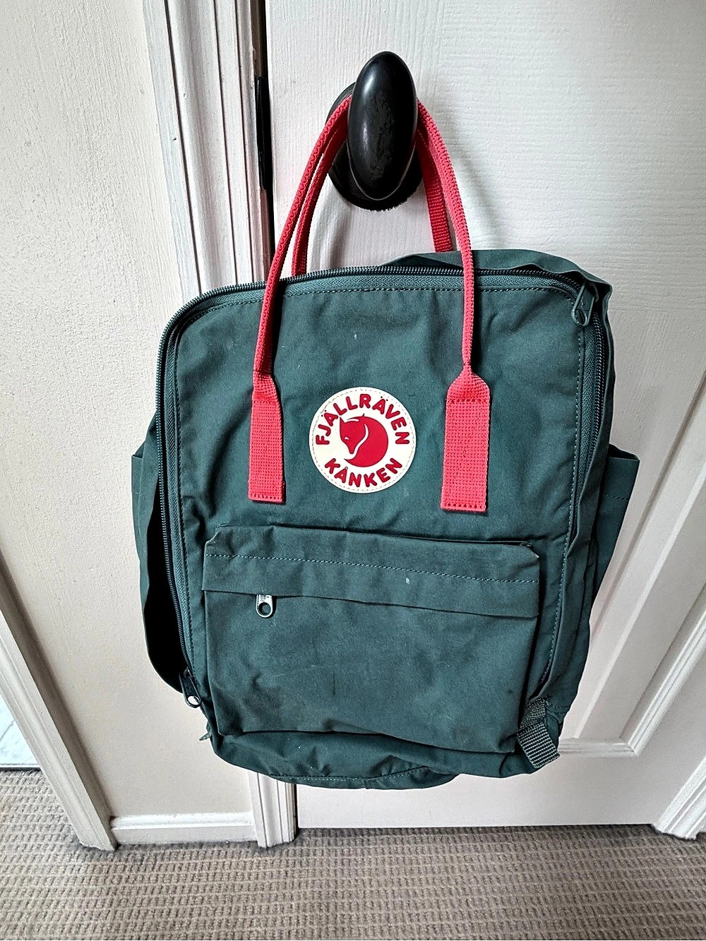 Fjällräven Kånken Totepack Mini Backpack in Green & Pink